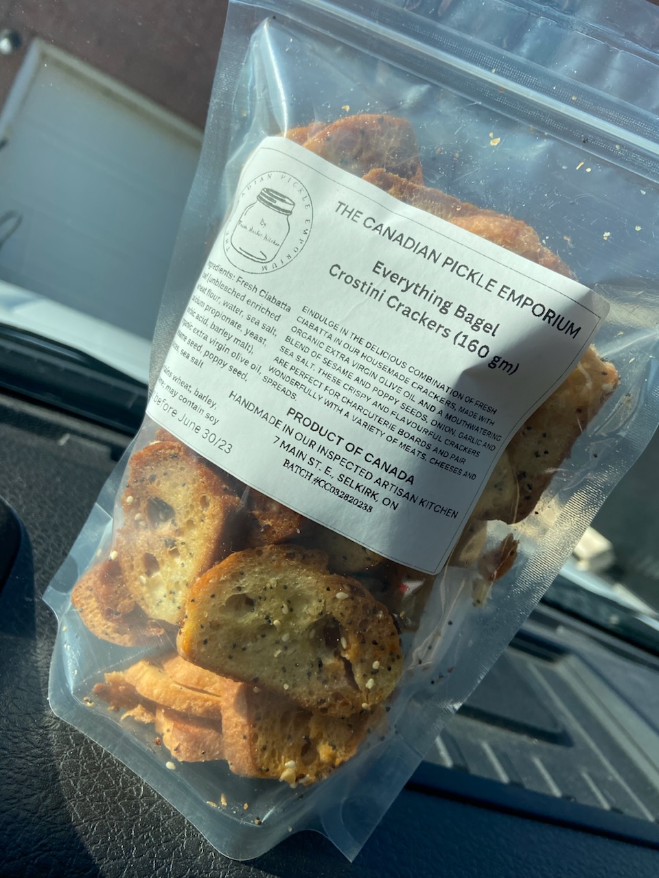 Everything Bagel Crostini Crackers (160 gm) (VEGAN) - Image 2